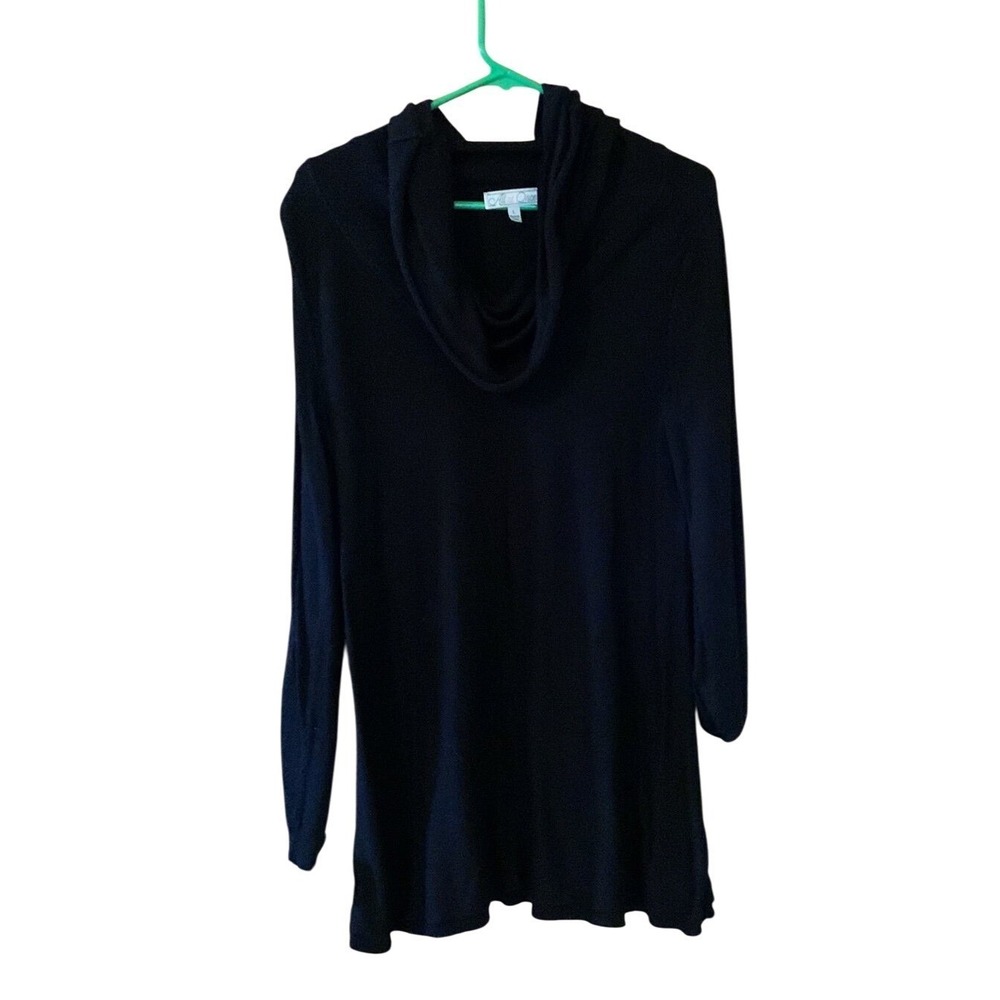 Sweater/ Tunic‎ style black top